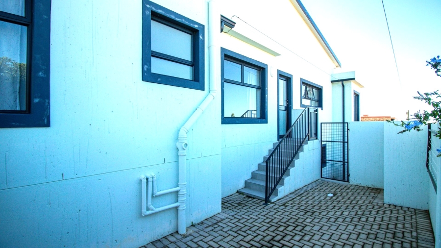 3 Bedroom Property for Sale in Dana Bay Western Cape